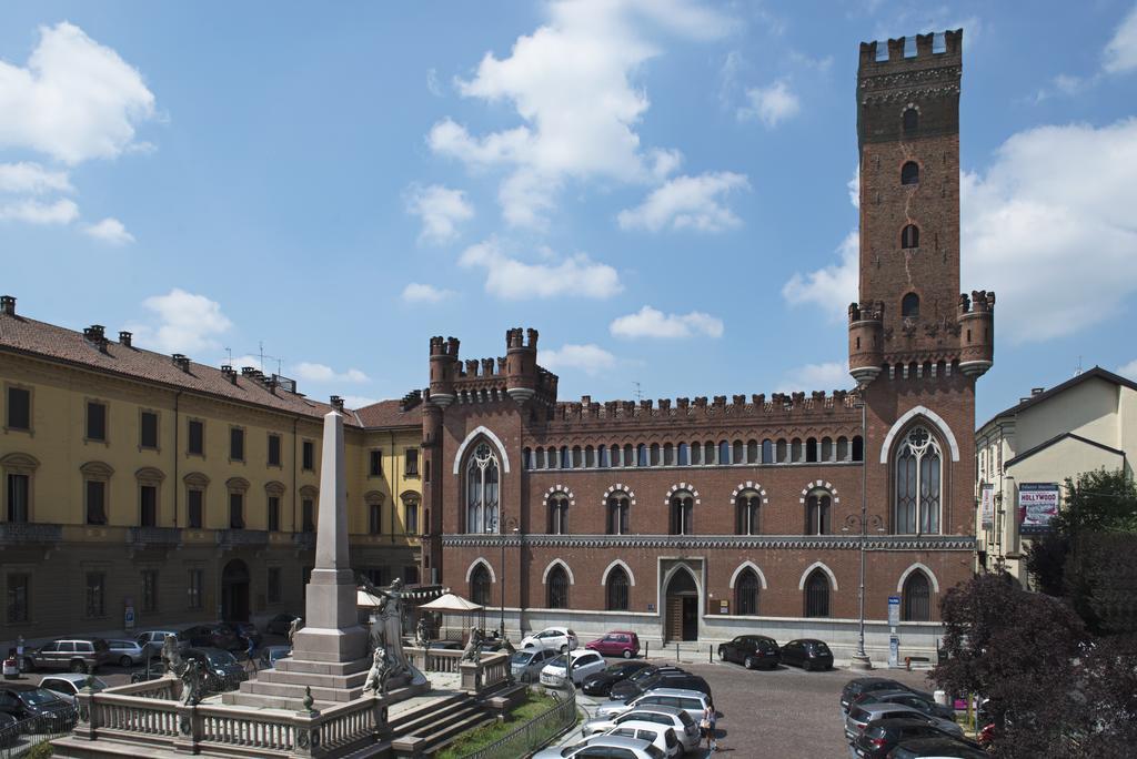 Appartement Castello Medici Del Vascello à Asti Extérieur photo