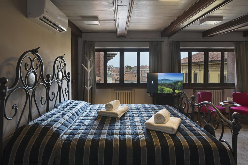 Appartement Castello Medici Del Vascello à Asti Extérieur photo