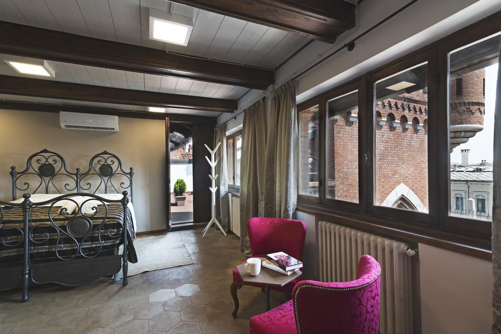Appartement Castello Medici Del Vascello à Asti Extérieur photo