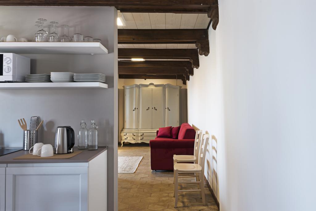 Appartement Castello Medici Del Vascello à Asti Extérieur photo